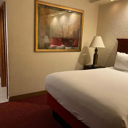 Slopeside Hotel, A Vail Resorts Property-3